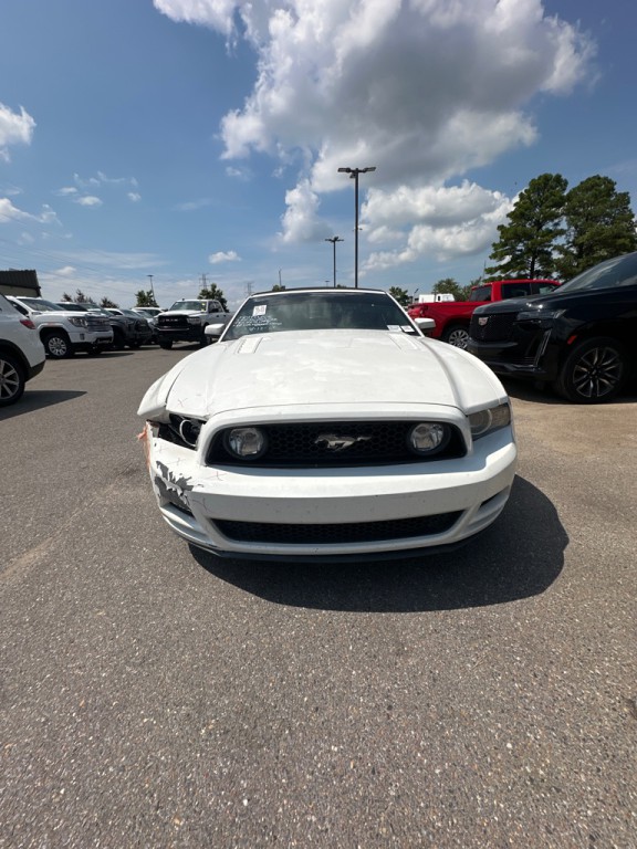 2013 Ford Mustang Image 2