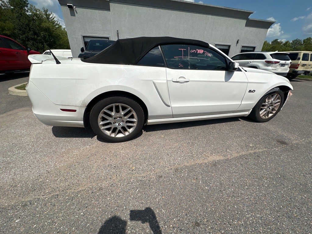 2013 Ford Mustang Image 4