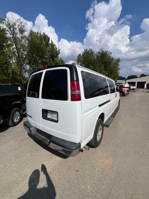 2019 Chevrolet Express Image 4