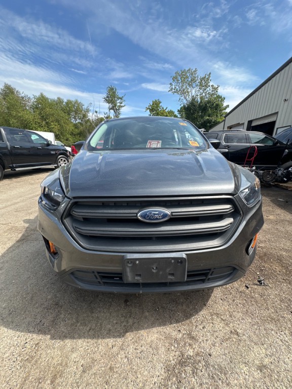 2019 Ford Escape Image 2