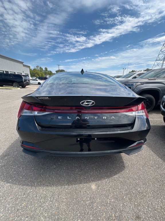 2021 Hyundai Elantra Image 5