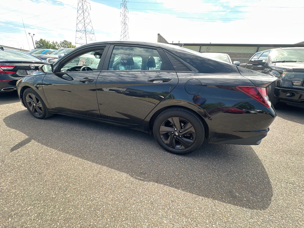 2021 Hyundai Elantra Image 6