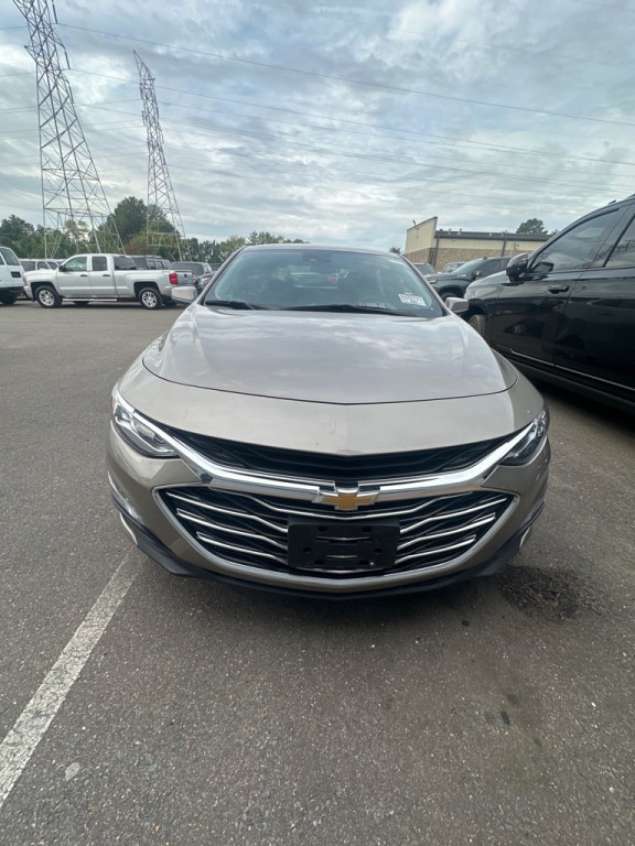 2024 Chevrolet Malibu Image 2