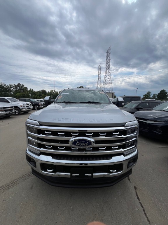 2023 Ford F-350 Image 1