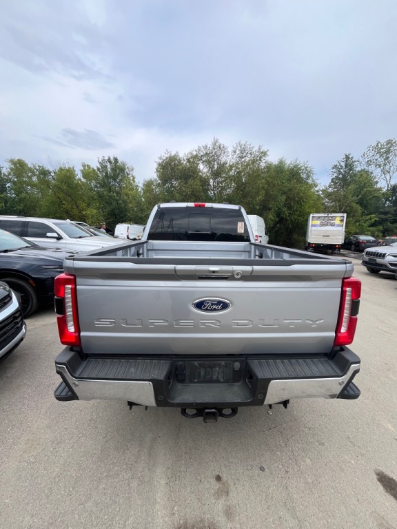 2023 Ford F-350 Image 6