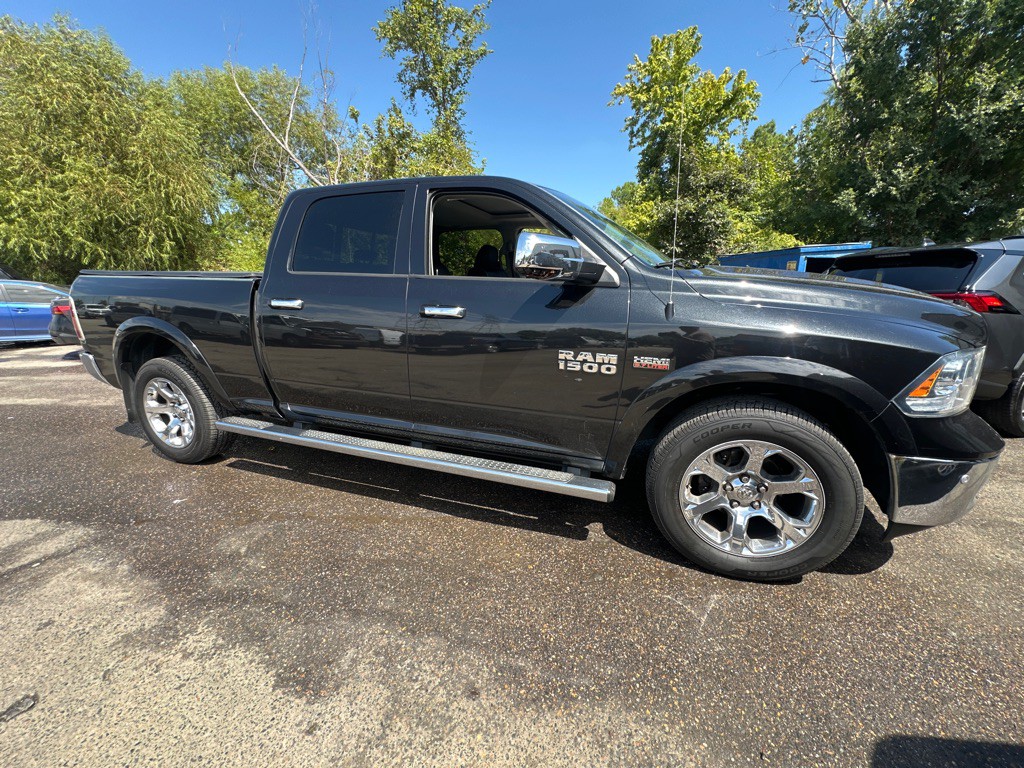 2017 RAM 1500 Image 3