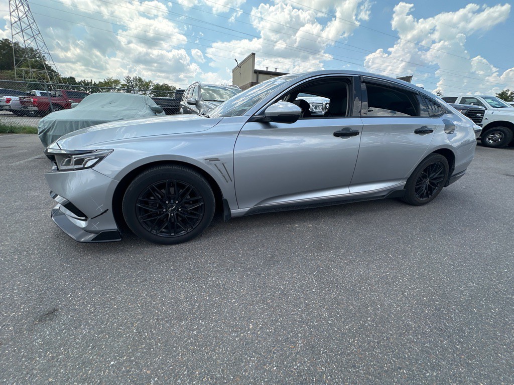 2019 Honda Accord Image 1