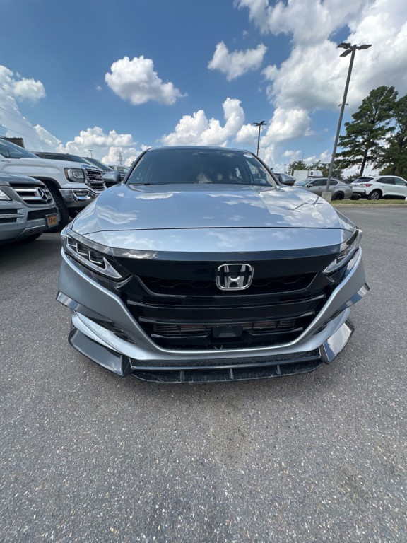 2019 Honda Accord Image 2