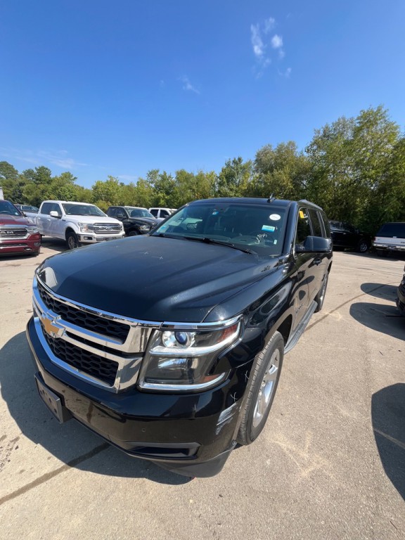 2017 Chevrolet Tahoe Image 2