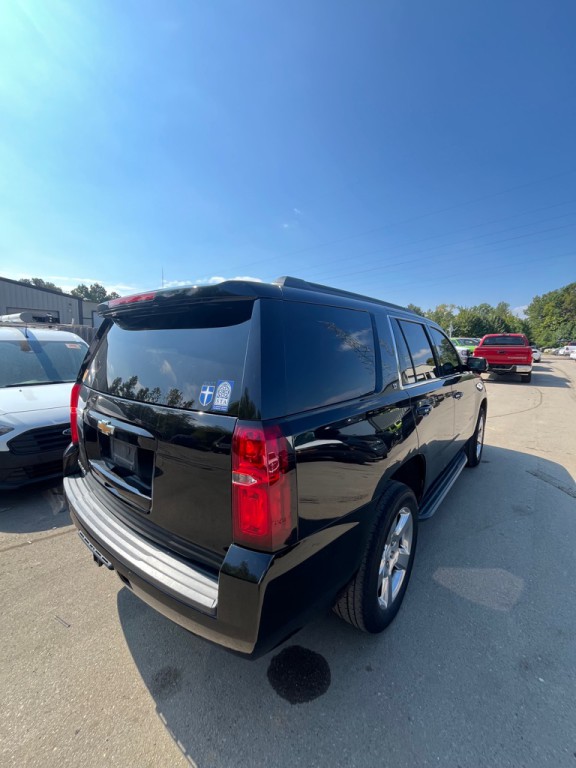 2017 Chevrolet Tahoe Image 3