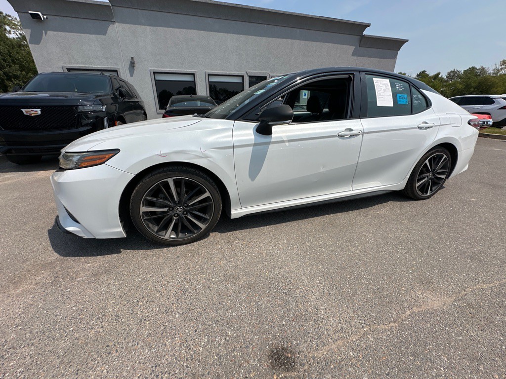 2019 Toyota Camry Image 1