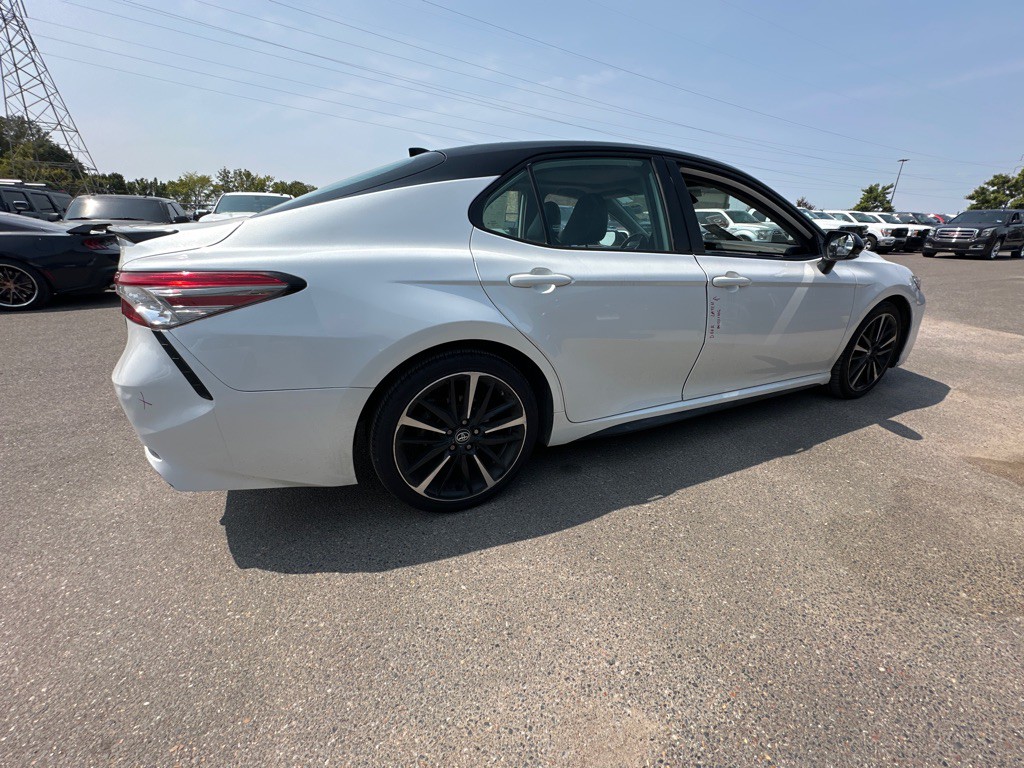 2019 Toyota Camry Image 4