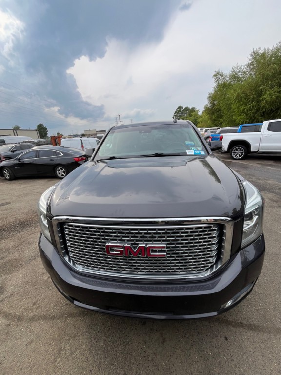 2015 GMC Yukon Image 2