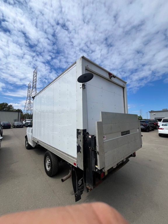 2021 Chevrolet Express Image 2