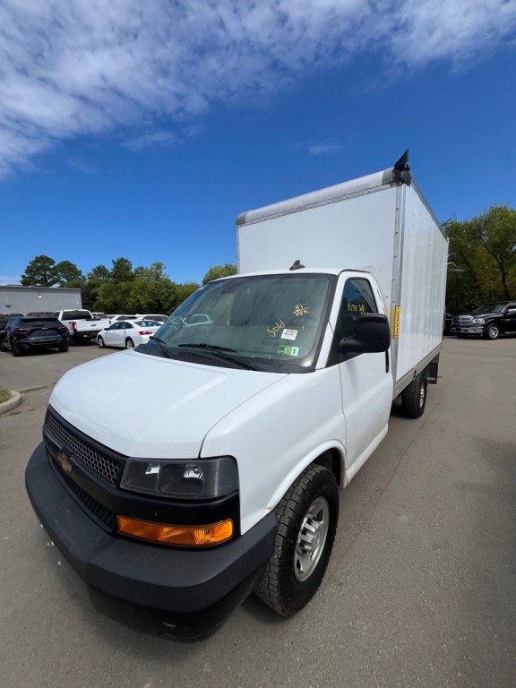 2021 Chevrolet Express Image 4