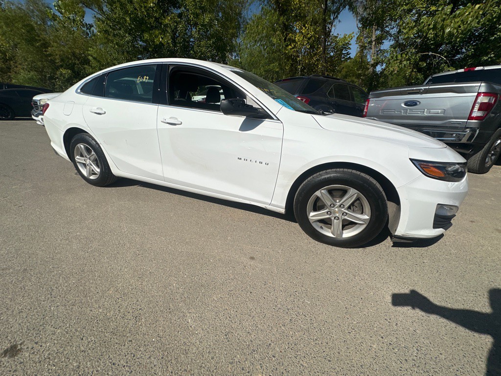 2023 Chevrolet Malibu Image 3
