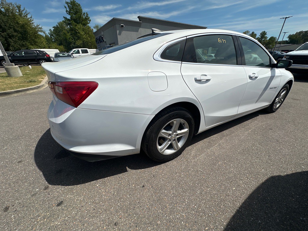 2023 Chevrolet Malibu Image 4