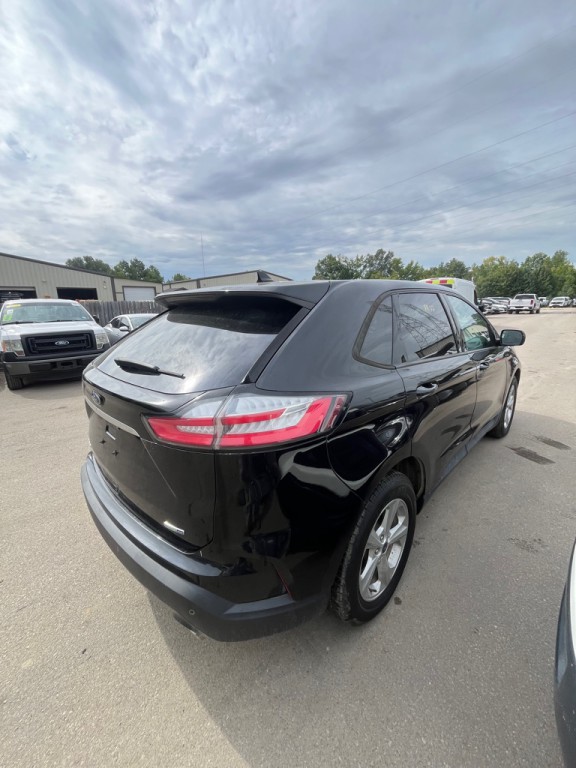 2019 Ford Edge Image 3