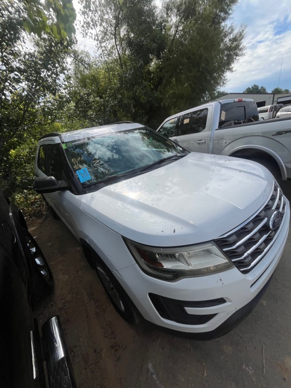 2017 Ford Explorer Image 3