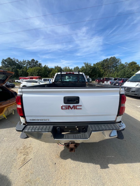 2015 GMC Sierra Image 9