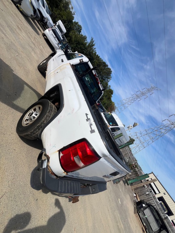2015 GMC Sierra Image 13