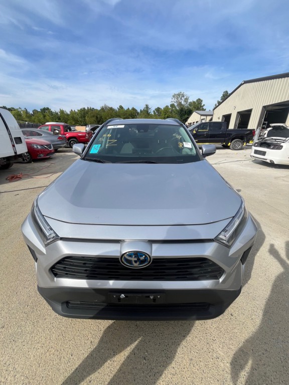 2022 Toyota Rav4 Image 2