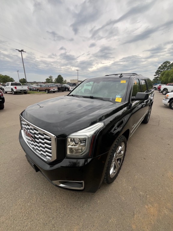 2018 GMC Yukon Image 2