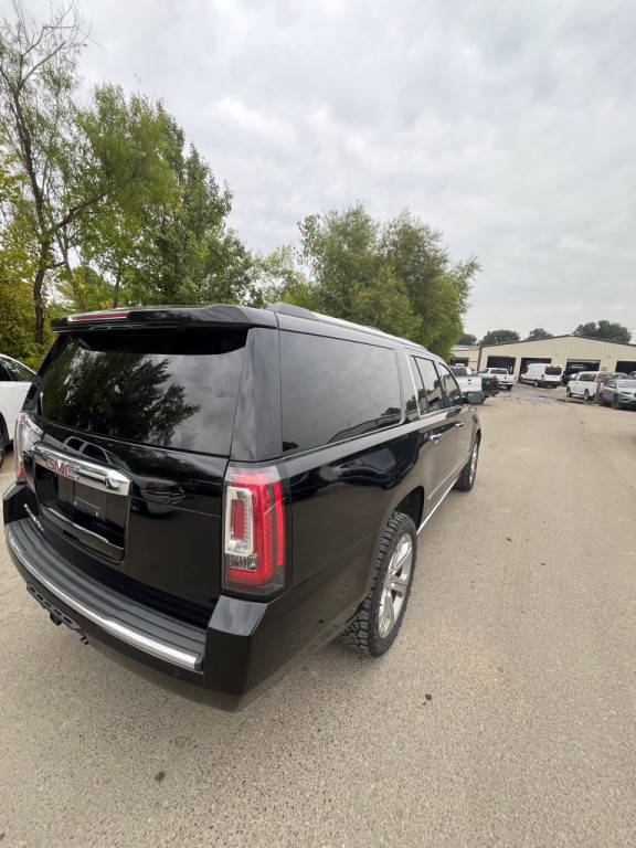 2018 GMC Yukon Image 5