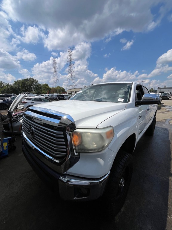 2014 Toyota Tundra Image 2