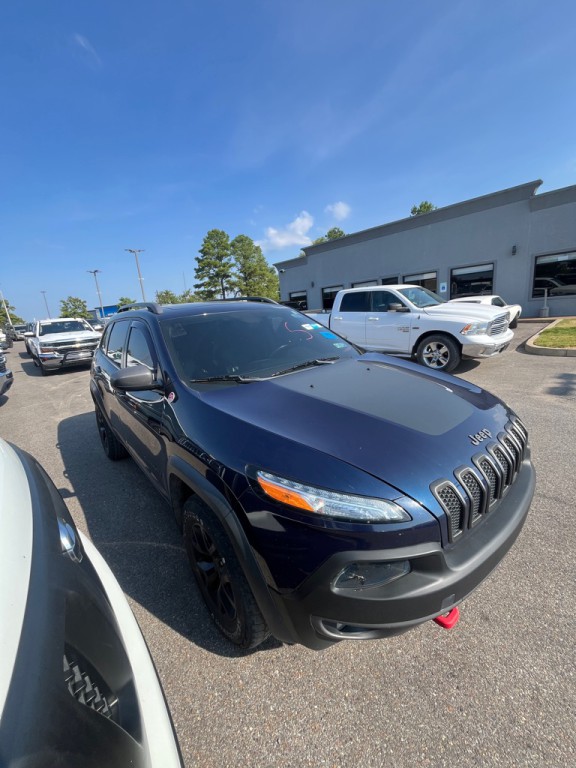 2016 Jeep Cherokee Image 2