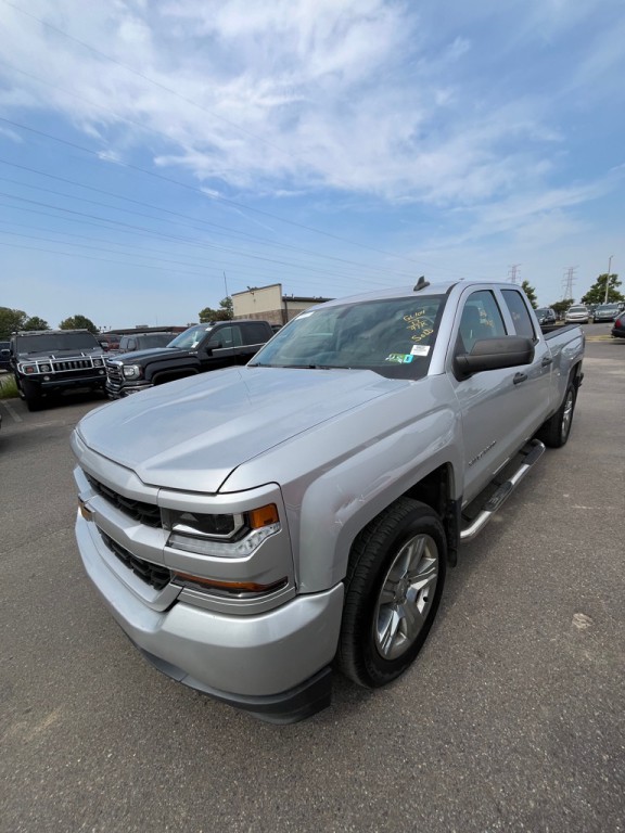 2017 Chevrolet Silverado 1500 Image 3