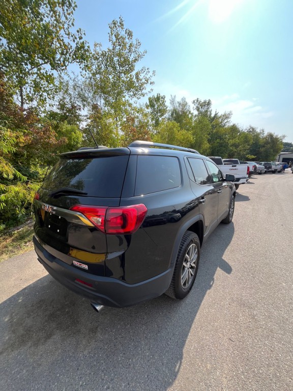 2017 GMC Acadia Image 3