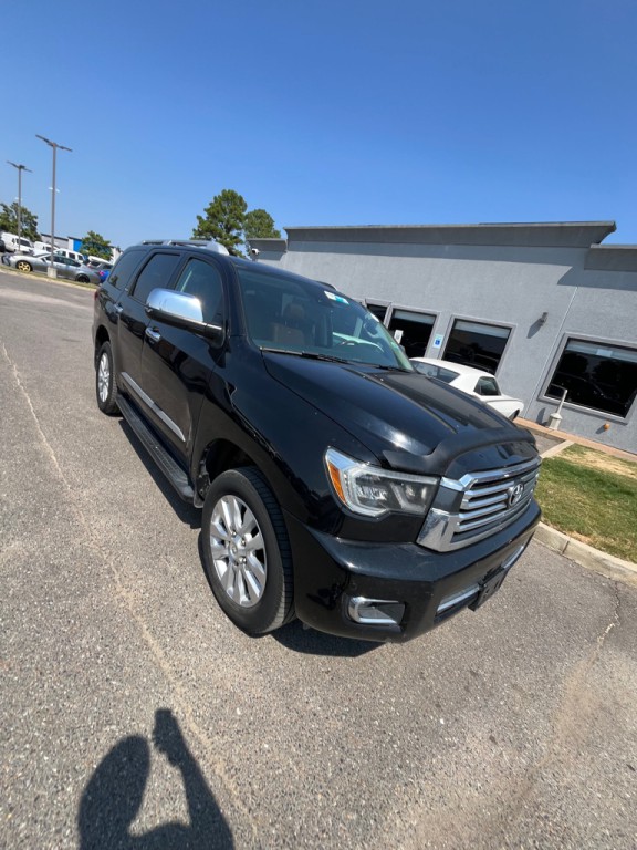 2018 Toyota Sequoia Image 3