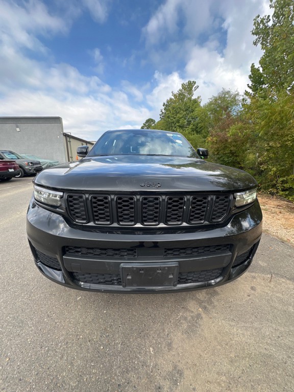 2022 Jeep Grand Cherokee Image 2