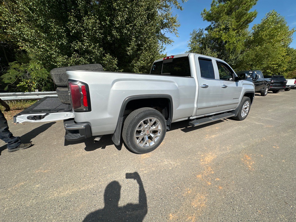 2017 GMC Sierra Image 4