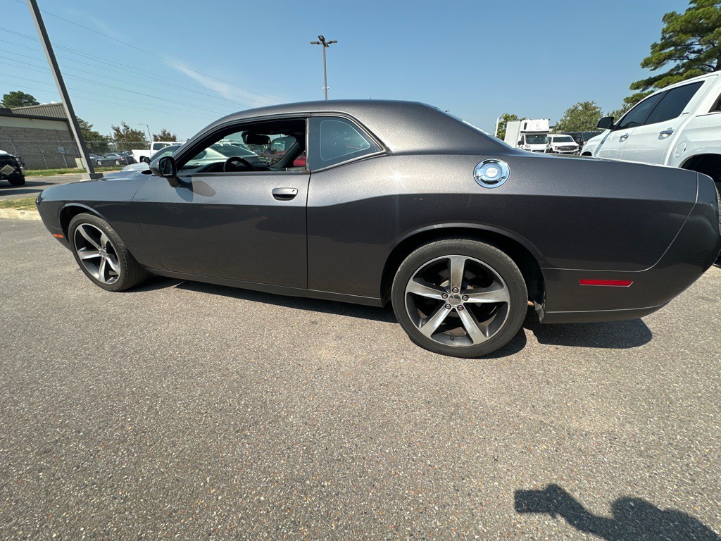 2017 Dodge Challenger Image 6