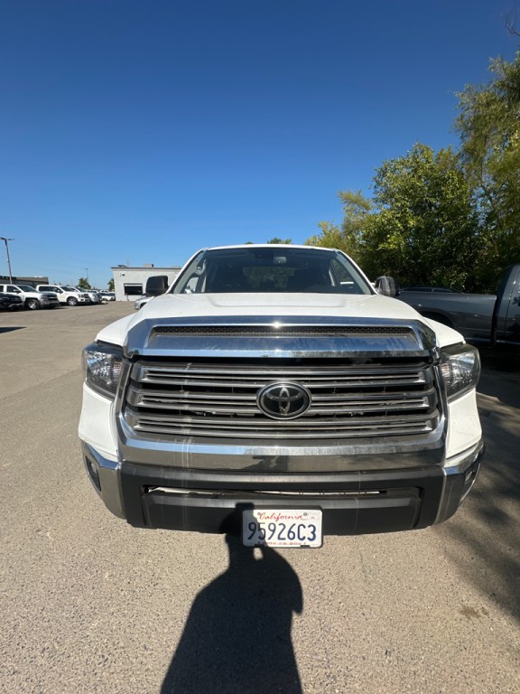 2021 Toyota Tundra Image 2