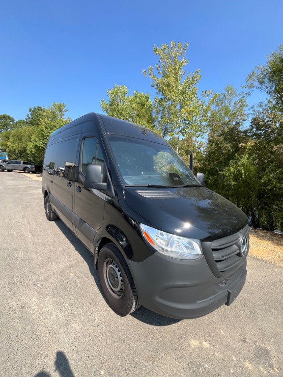2025 Mercedes-Benz Sprinter Image 4