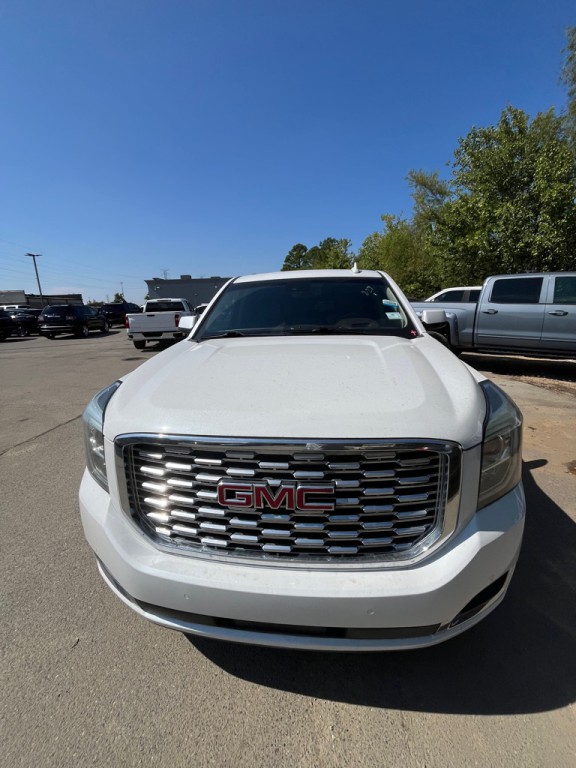 2020 GMC Yukon Image 2
