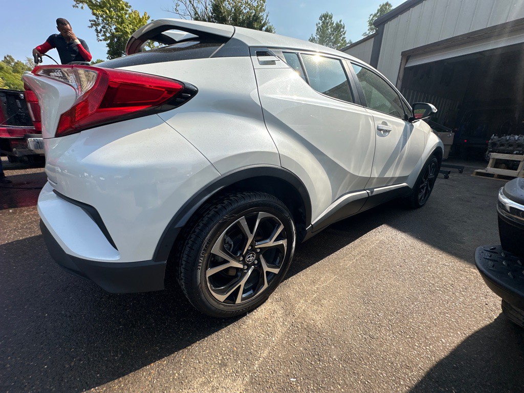 2019 Toyota C-HR Image 4