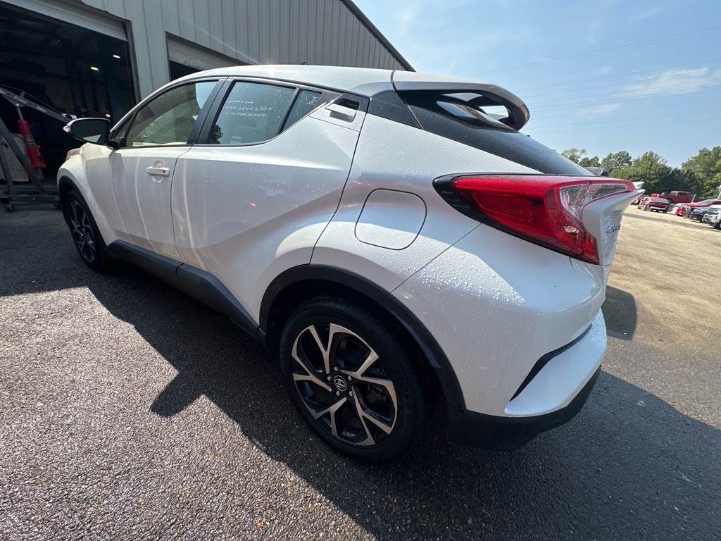 2019 Toyota C-HR Image 6