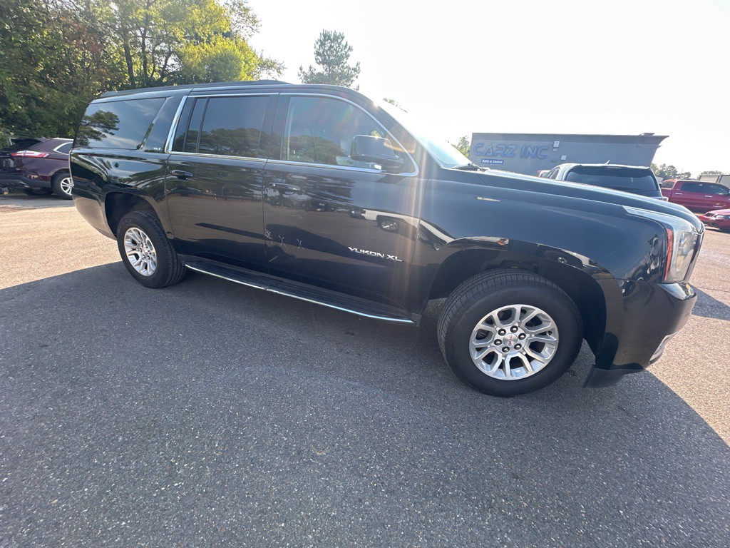 2019 GMC Yukon Image 3