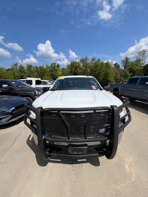 2019 Chevrolet Silverado 1500 Image 2