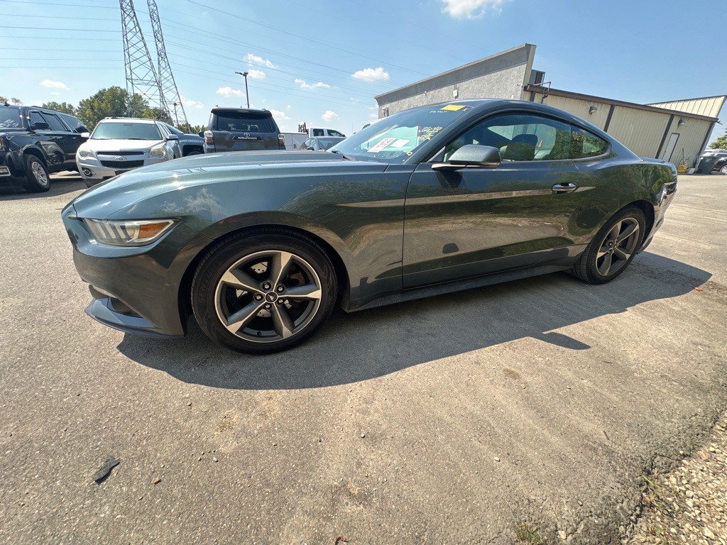 2016 Ford Mustang Image 1