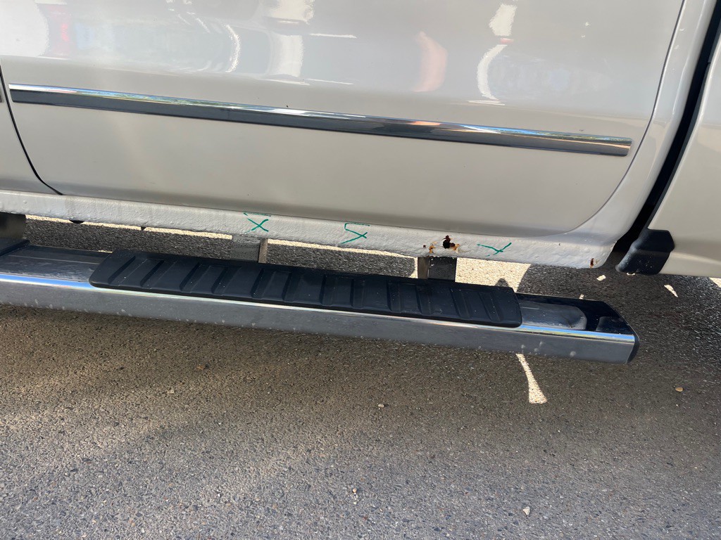 2017 GMC Sierra Image 2