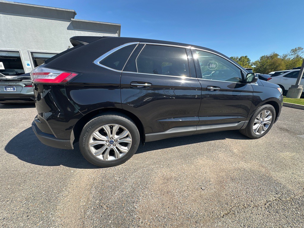 2020 Ford Edge Image 4