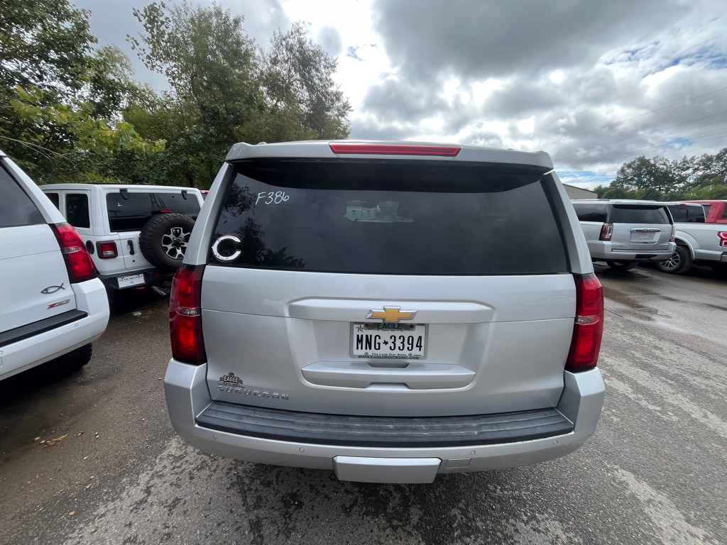 2019 Chevrolet Suburban Image 5