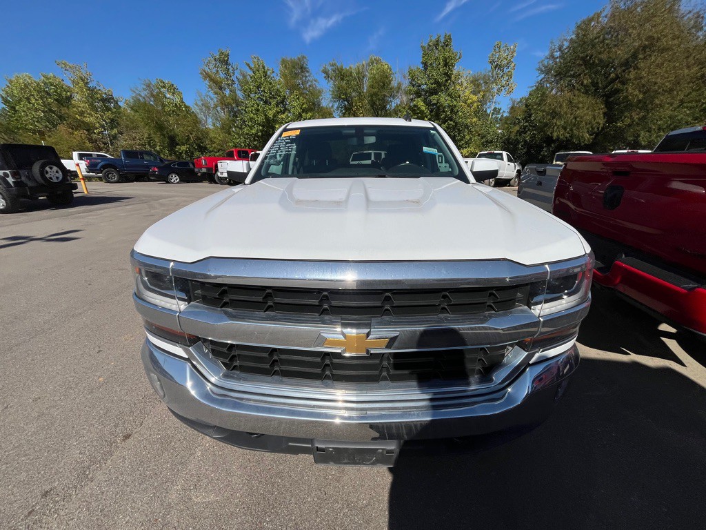 2018 Chevrolet Silverado 1500 Image 2