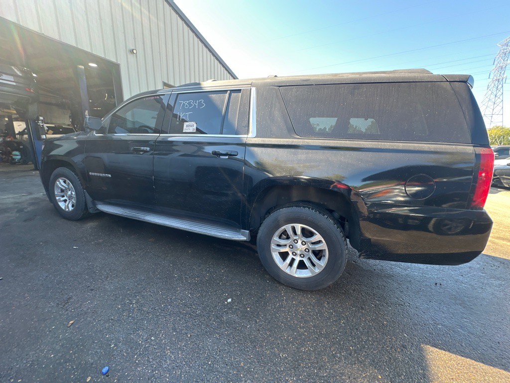 2017 Chevrolet Suburban Image 6