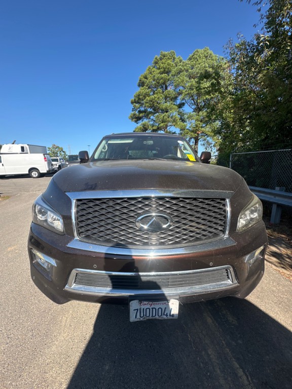 2017 INFINITI QX80 Image 2